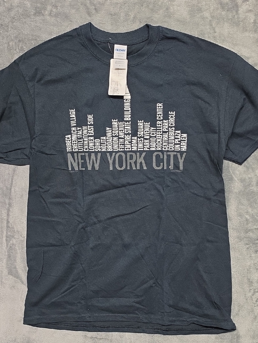Gildan Men's New York City Skyline Graphic Tee - Black